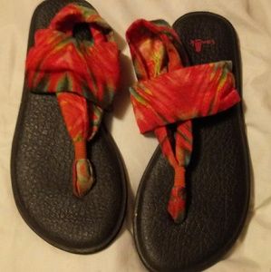 Sanuk slingbacks